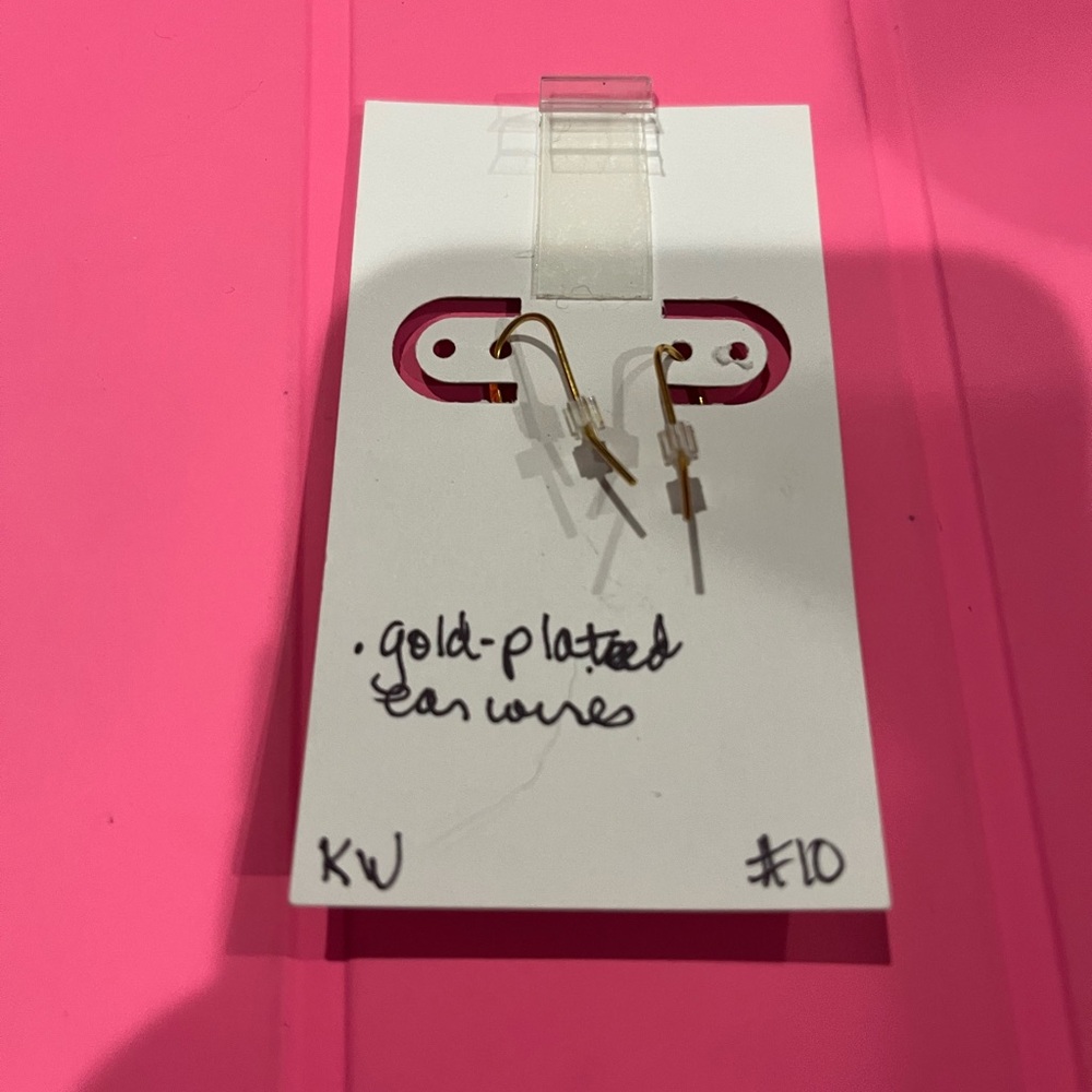 cat earrings. - Picture 3 of 3